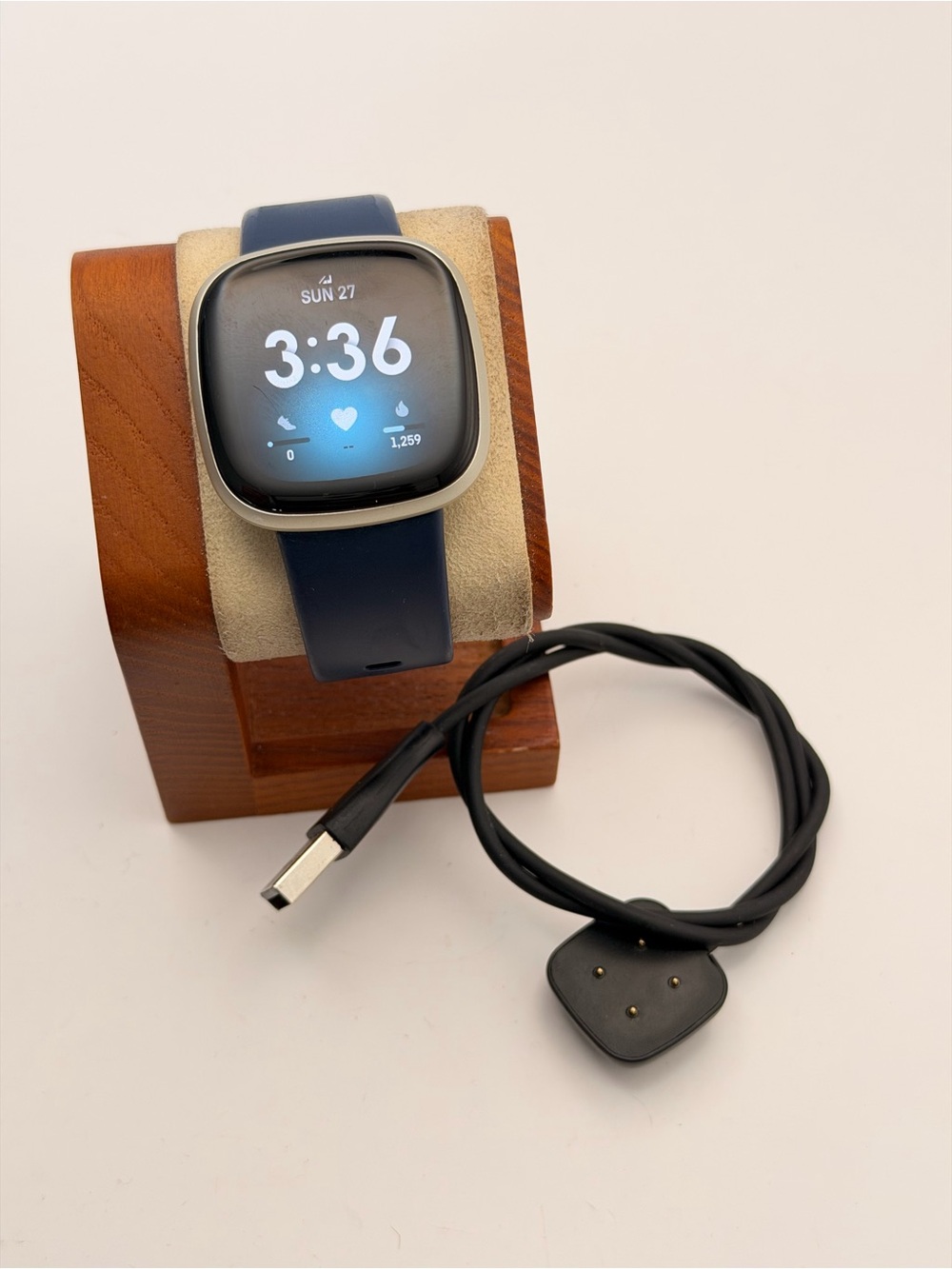 Fitbit Versa 3, Tested, Charger Included, Good, Gold & Blue, Smartwatch, Fitness